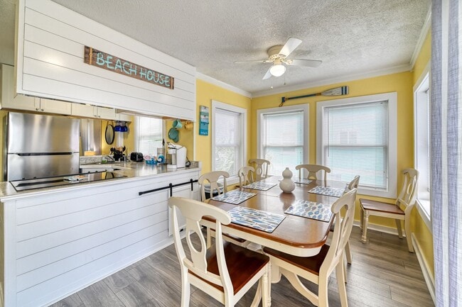 Photo - FULLY FURNISHED OFF-SEASON RENTAL - AVAILA...