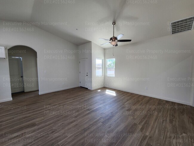 Photo - 8512 Grandy St Unidad B