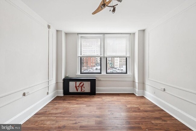 Building Photo - 1324 Locust St Unit 411 Rental