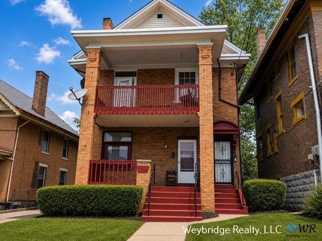 Building Photo - 3209 Gilbert Ave Unit #2