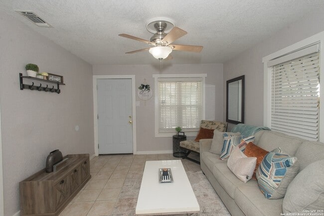 Photo - 611 Brunswick Blvd