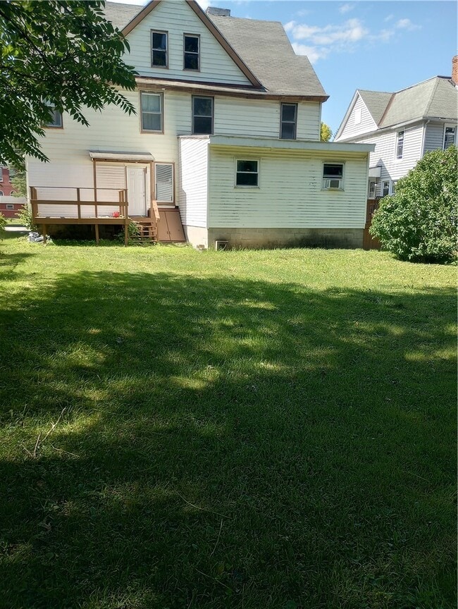 Photo - 410 Linden Pl
