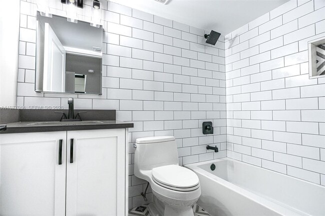 Photo - 1450 SE 3rd Ave Unit 409