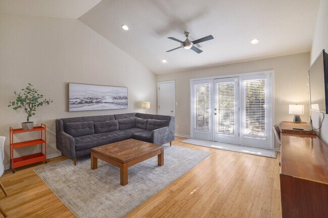 Photo - 1601A Southgate Cir Unit ID1335081P