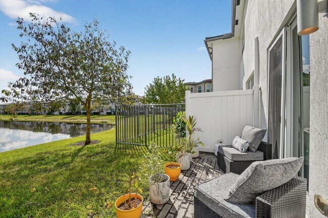 Photo - 4790 Navali Dr