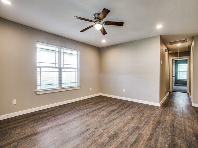 Photo - 8106 Tanner Ave