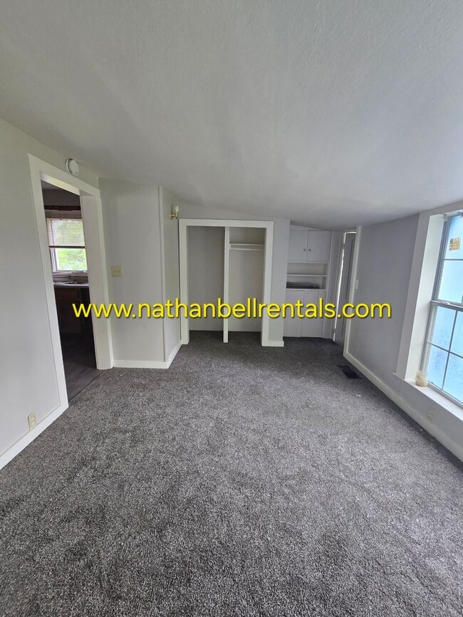 Photo - Single-Family Home: 3 Bed, 2 Bath