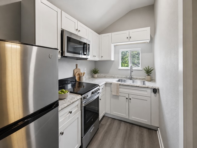 Photo - 5839 Goliad Ave Unit Carriage House Apartment