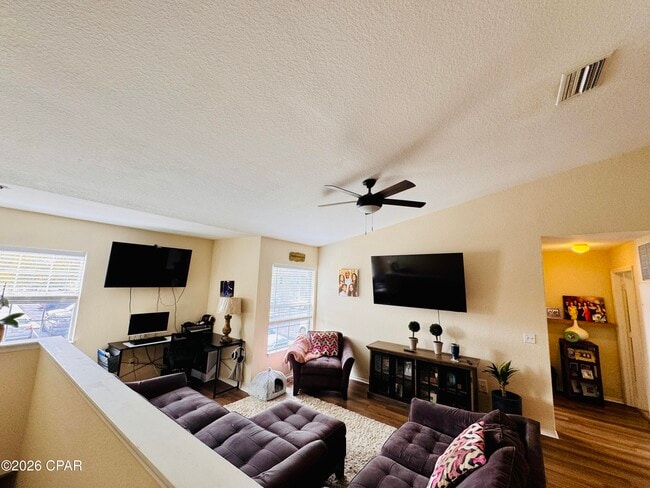 Photo - 1109 Lighthouse Rd