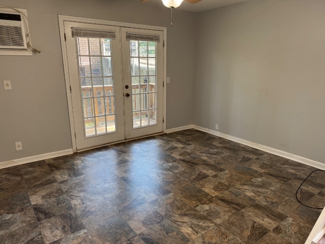 Building Photo - 137 Hendricks Blvd Rental