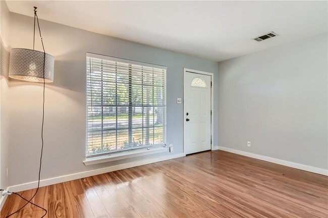 Photo - 6803 Esther Dr