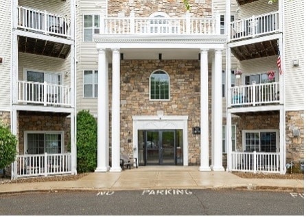 Photo - 21 Hampshire Rd Condo Unit 115