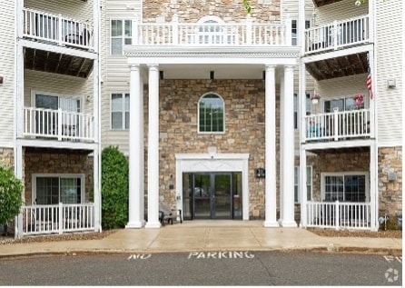 Building Photo - 21 Hampshire Rd Unit 115 Rental