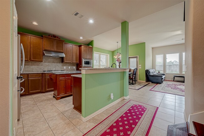 Building Photo - 5626 Jay Thrush Dr