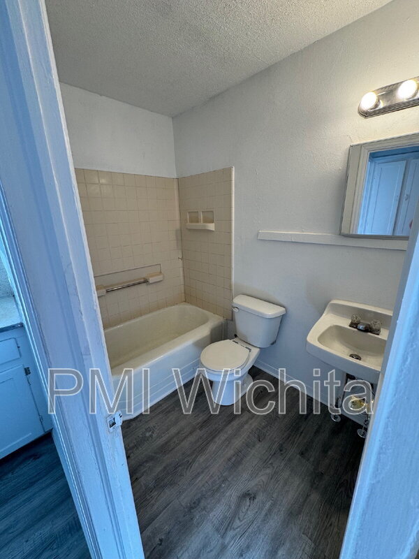 Photo - 828 S Water St Unit #4