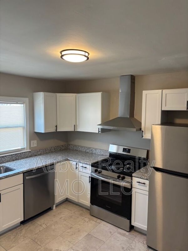 Photo - 10607 Richmond Ave