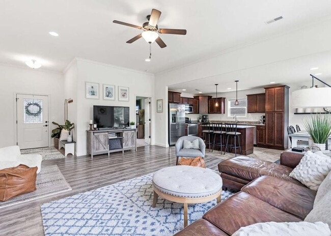 Photo - 3 bd, 2 ba house in S Columbia, just off Rt K, fenced, w/d, new shape