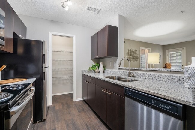 Photo - Clairmont Reserve Apartment Homes