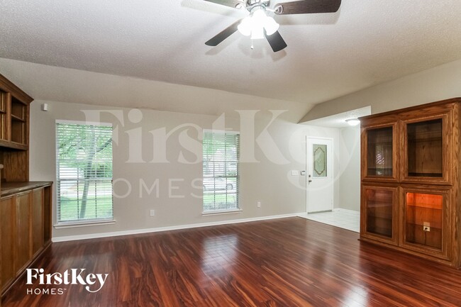 Photo - 123 S Village Knoll Cir