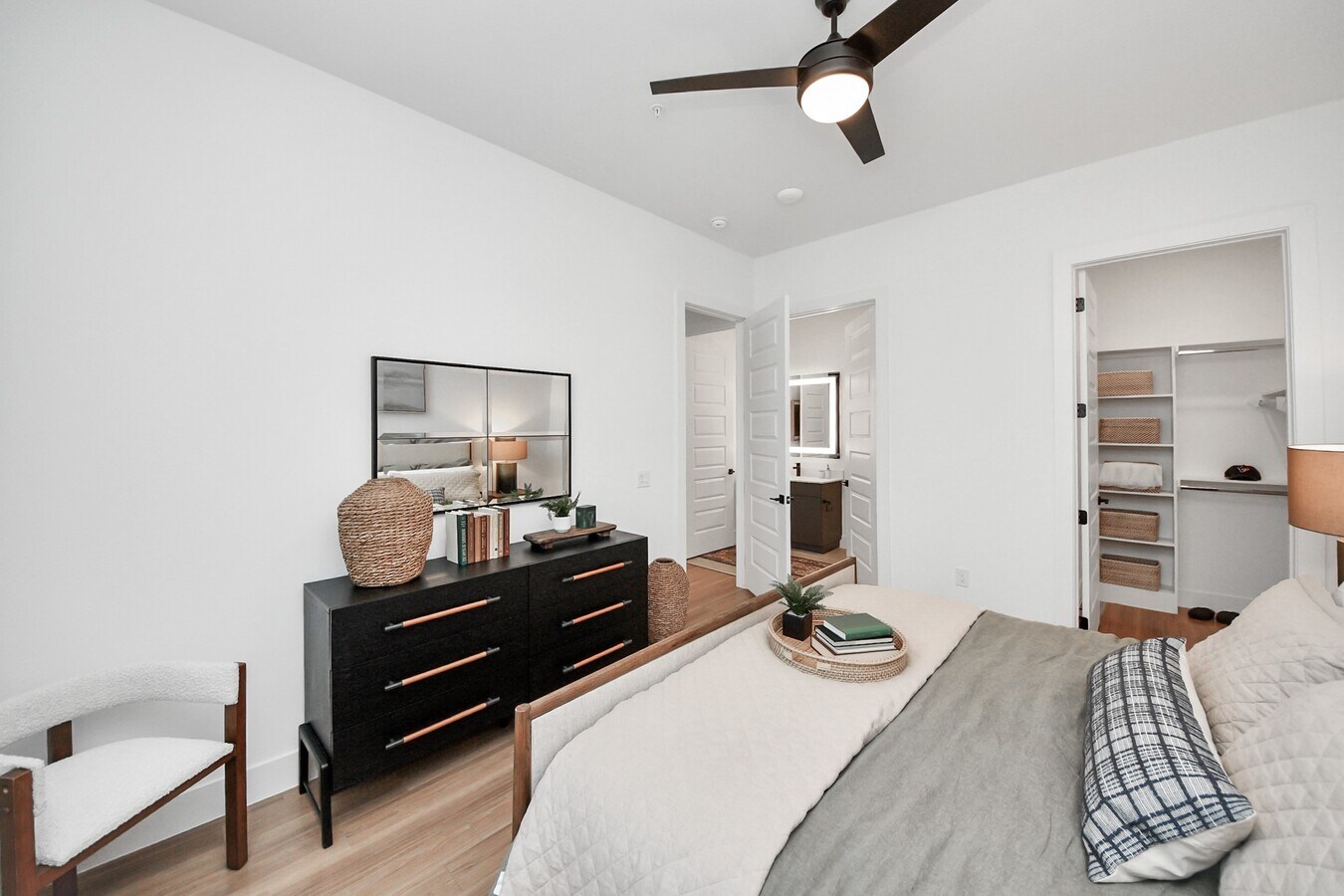 Photo - 15635 Memorial Dr Unidad 223