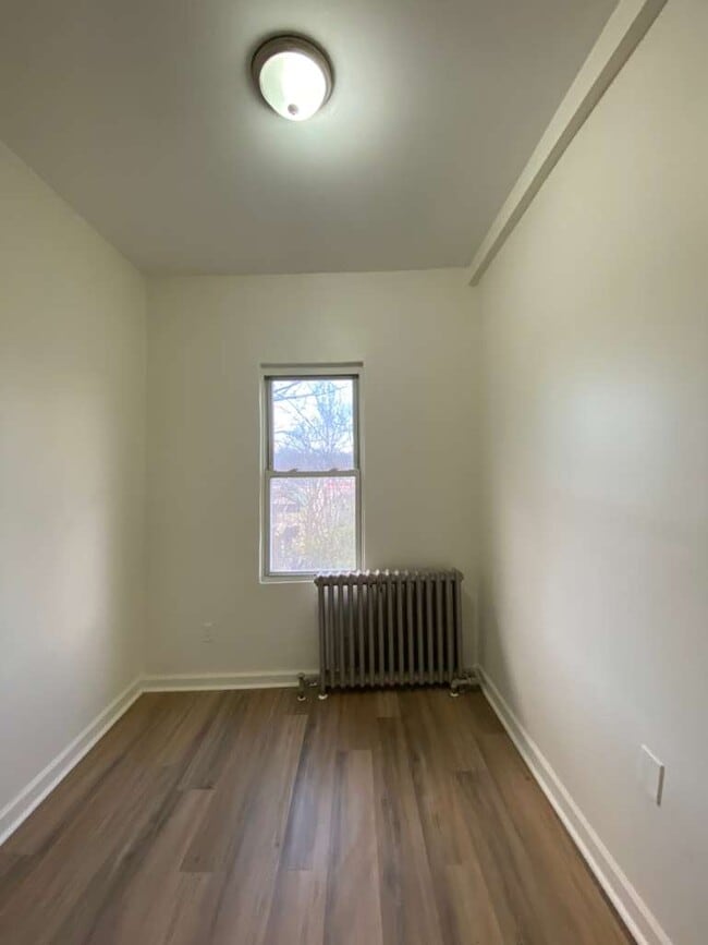 Building Photo - 26 Vineyard Ave Unit 1