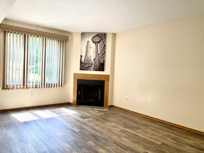 Photo - 101 Copper Beech Dr