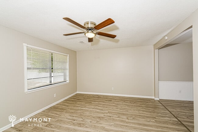 Photo - 8264 Country Cir