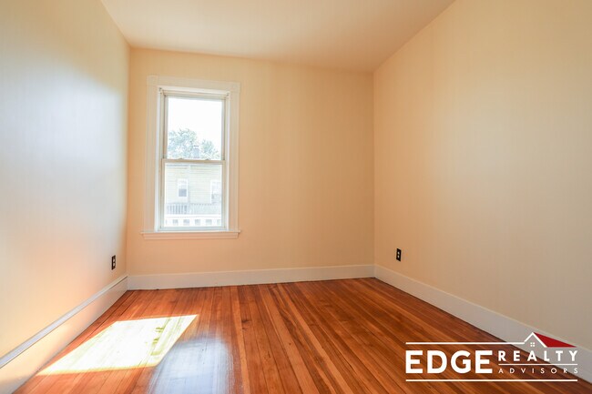 Photo - 86 Easton St Unit 3