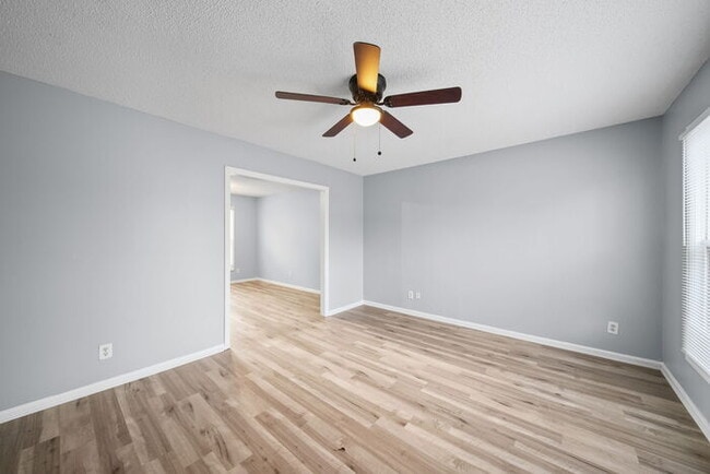 Photo - 1956 Doby Dr