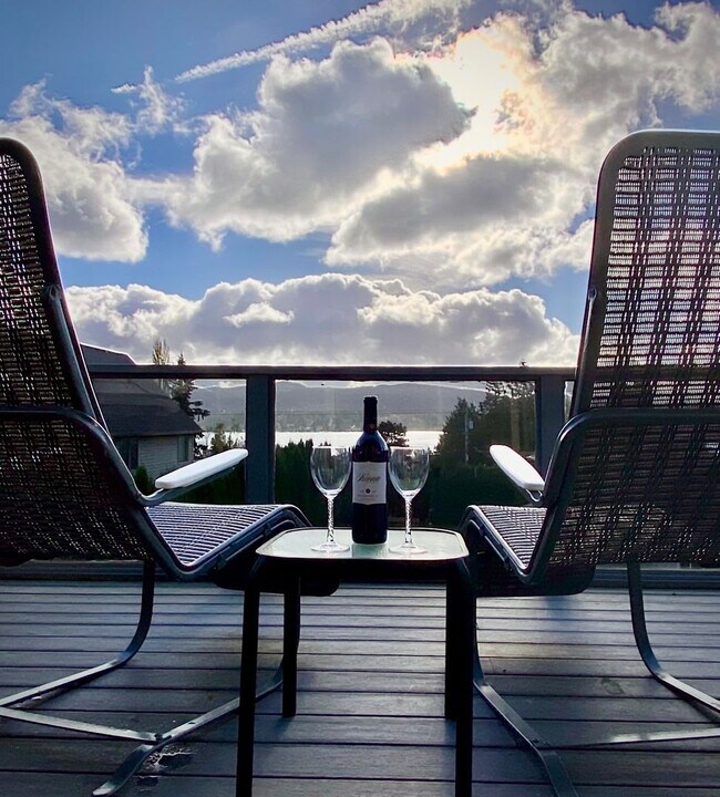 Photo - Beautiful Centrally fully furnish 3 bedroo...