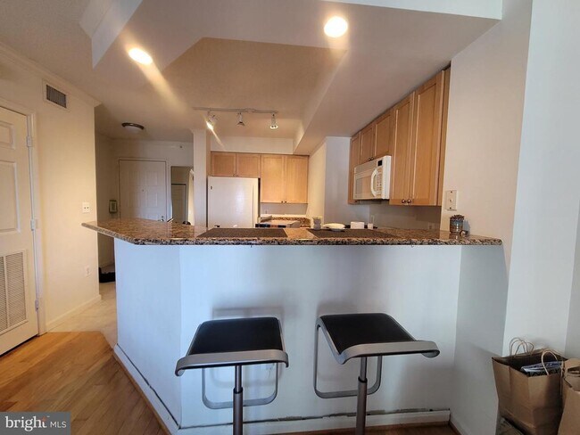 Building Photo - 3101 N Hampton Dr Unit 816