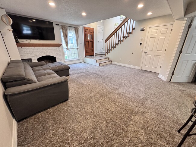 Photo - 2052 S Helena St