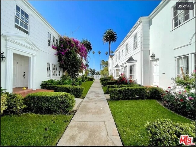 Building Photo - 849 Ocean Ave Unit 2 Rental