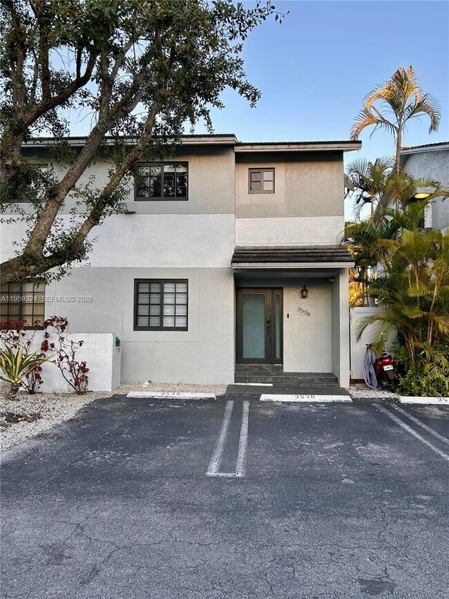 Building Photo - 3538 SW 17th St