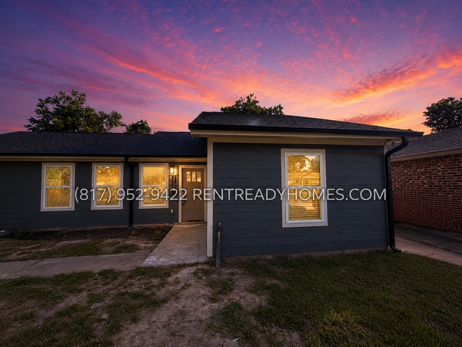 Building Photo - 3719 Tristan St