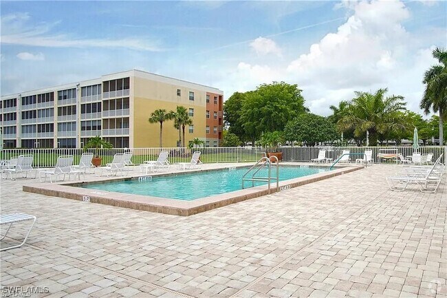 Building Photo - 14801 Park Lake Dr Unit 6 Rental