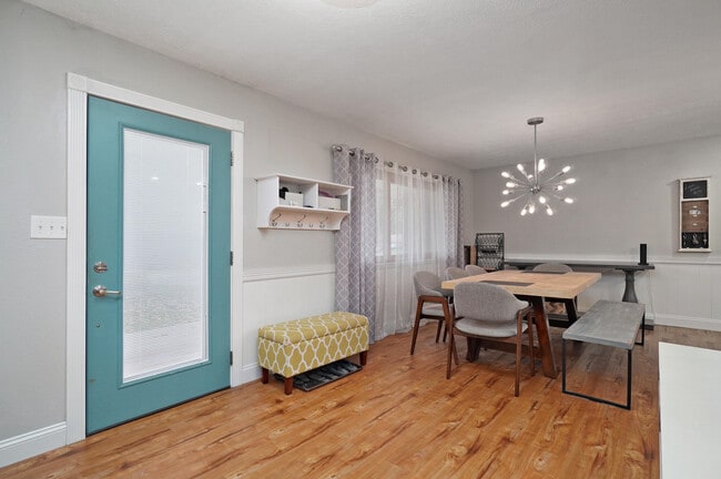 Photo - 2422 S Kickapoo Ave