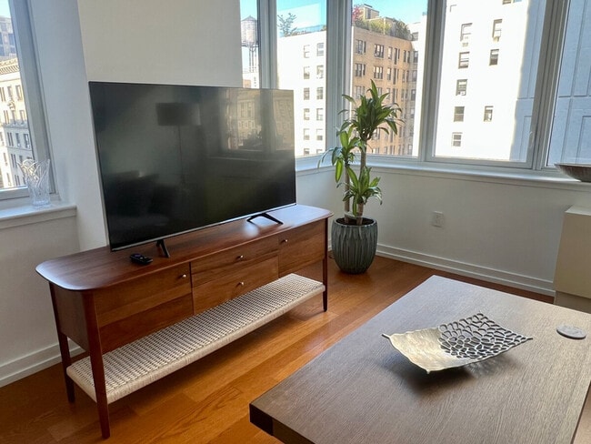 Photo - 676 Amsterdam Ave Unidad SI ID1465807P