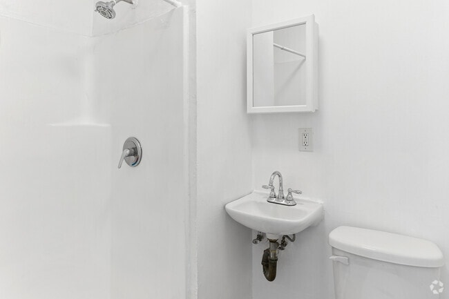 Estudio - 250 pies cuadrados - Baño
