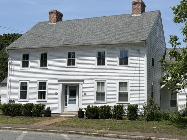 Building Photo - 316 Main St Unit B