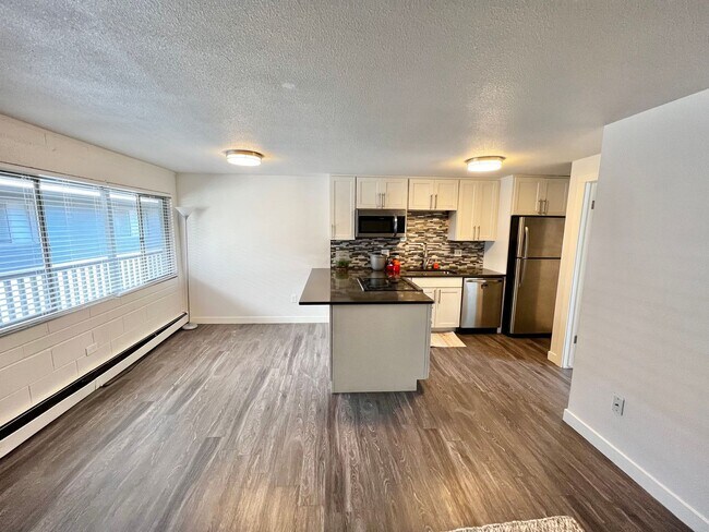 Photo - 341 N Garfield Ave Unidad D8