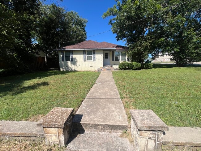 Photo - 516 N Kirk St House