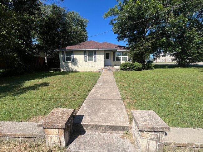 Building Photo - 516 N Kirk St Rental