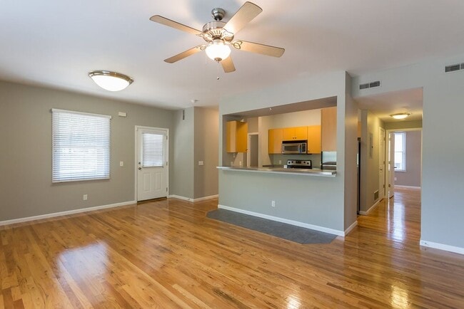 Building Photo - 1001 Mississippi St Unit B