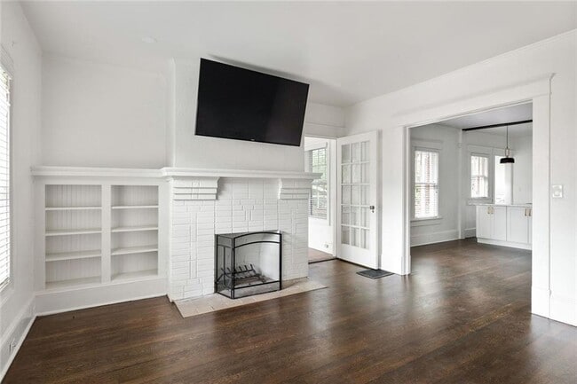 Photo - 1047 Greencove Ave NE