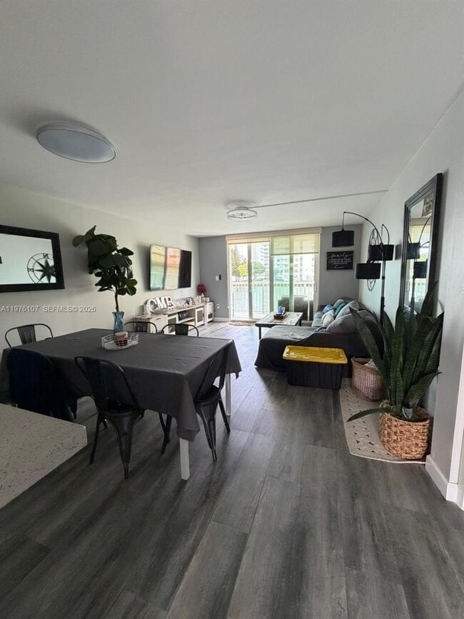 Photo - 4000 NE 170th St Unit 206