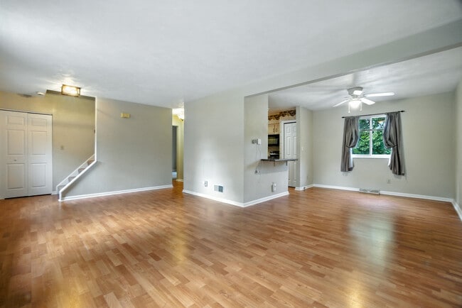 Photo - 560 Monticello Dr