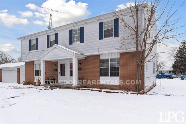 Photo - 28776 Starbright Blvd