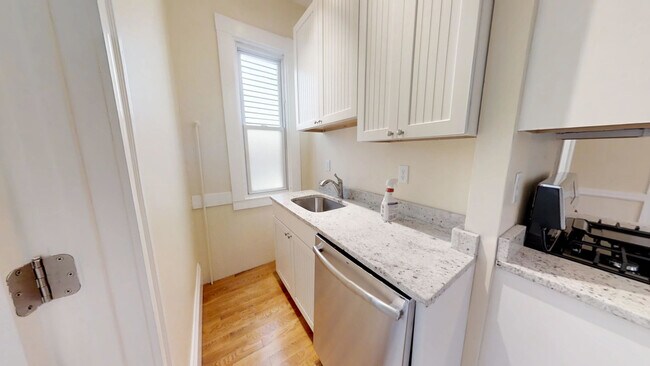 Photo - 413 Washington St Unit 2