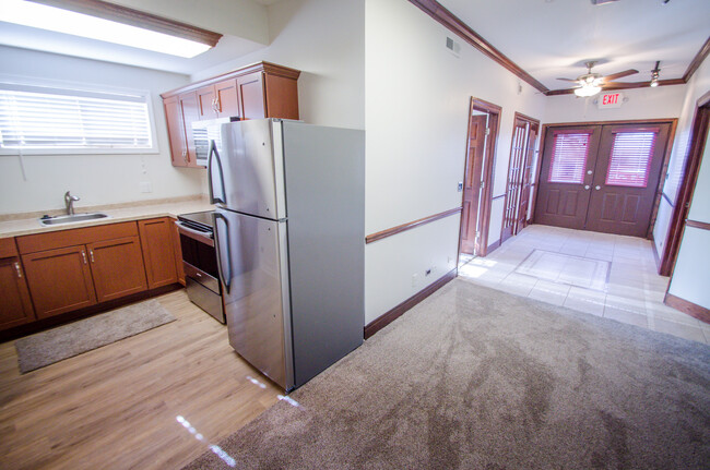Photo - 131 Washington St Apartments Unit A